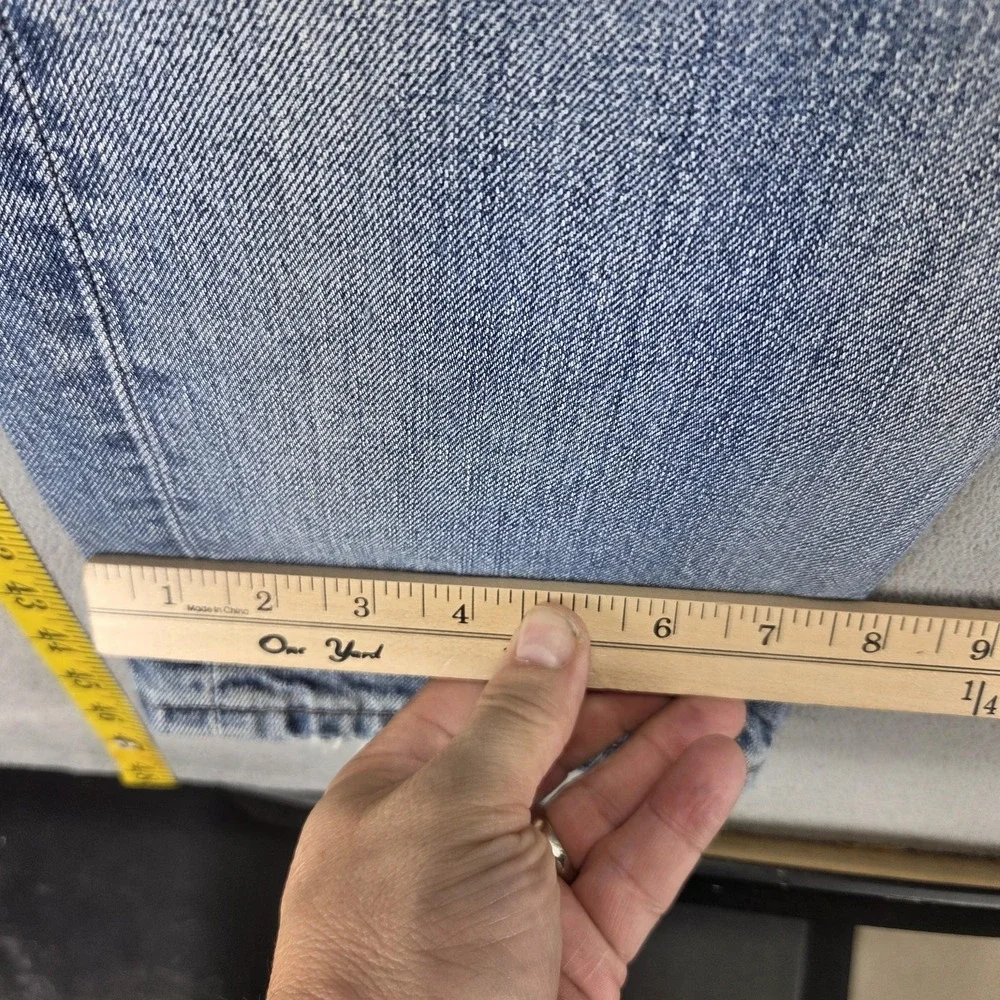 Vintage Levis 504 Jeans Mens 32x34 Blue Straight Engineered Zip Fly Medium Wash